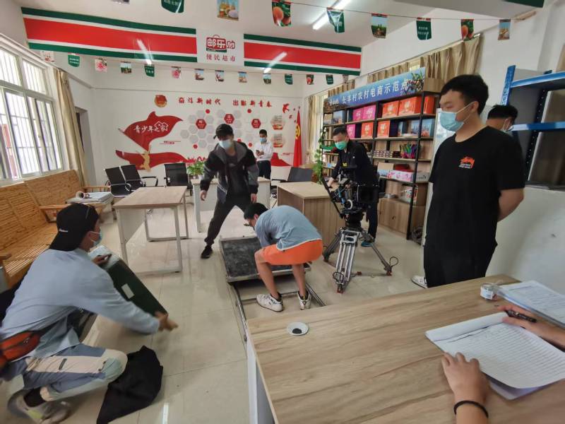 黑龙江广告片拍摄公司：极简主义践行者，少即是多的视觉哲学